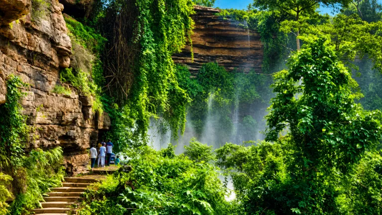Umbrella Rock, Okere District, Ghana